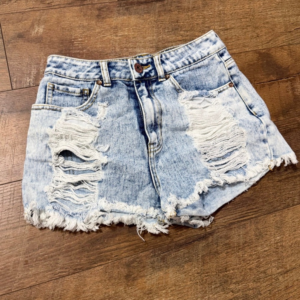 Bullhead Denim Co Light Acid Wash Distressed Mom Shorts‎ Size 5 High Waisted - Picture 2 of 8